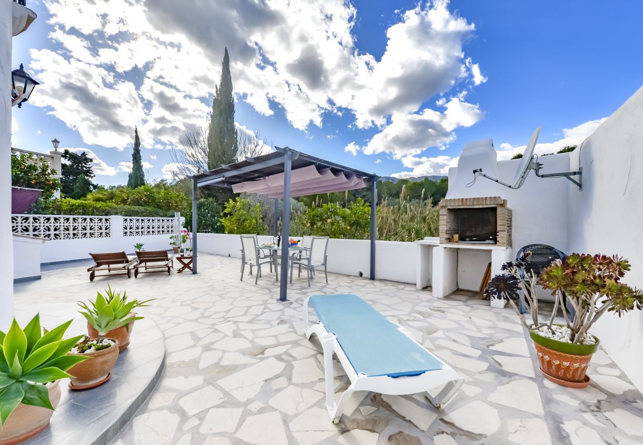 Maison mitoyenne à Calpe / Calp - Rafol - Maison de ville avec vue sur le rocher, piscine commune et court de tennis.